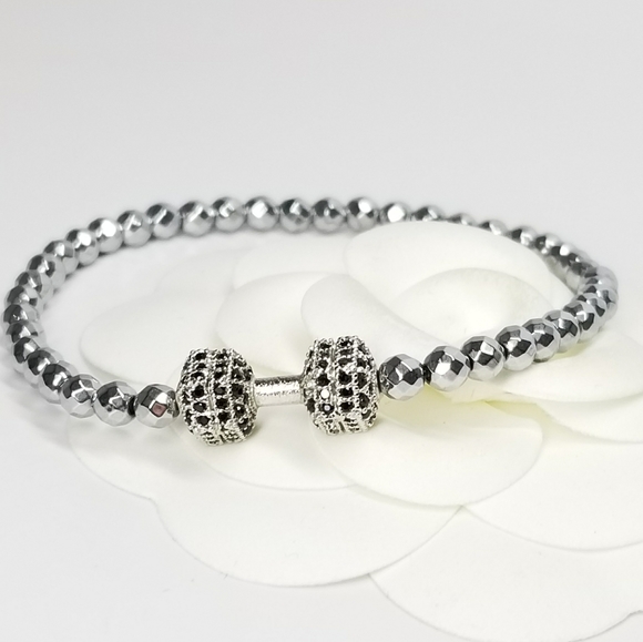 @mrsmarsden 4pc x Dumbbell Pave CZ Hematite Stretch Bracelet NEW - Picture 4 of 6